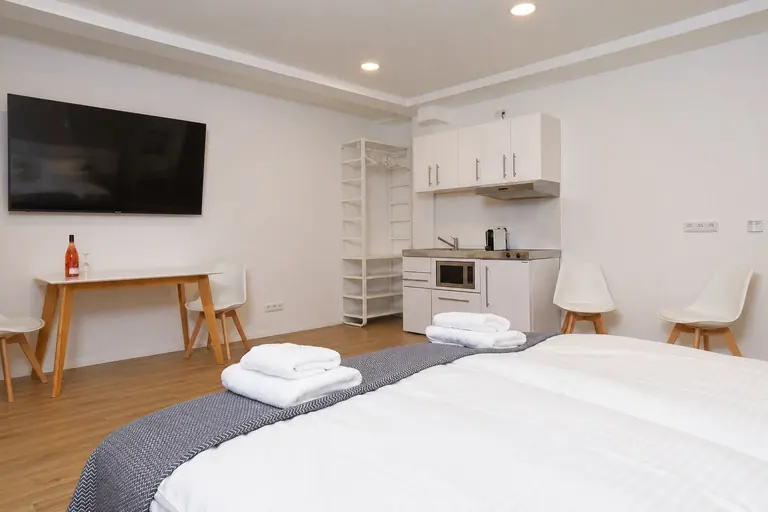 Apartment 3 – Für bis zu 3 Gäste mit Doppelbett und Einzelbett.